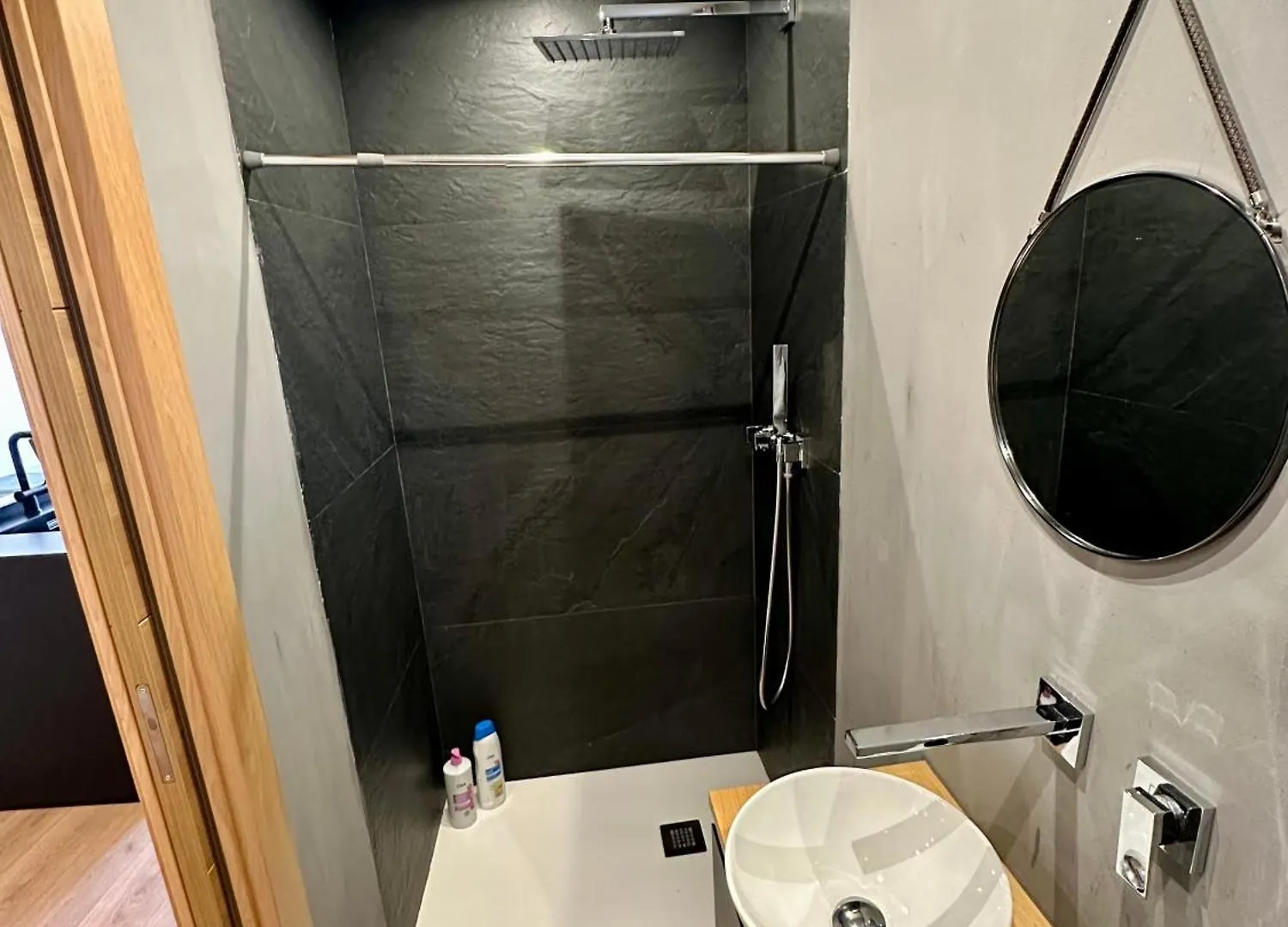H&H Suite Alhambra Granada Spain